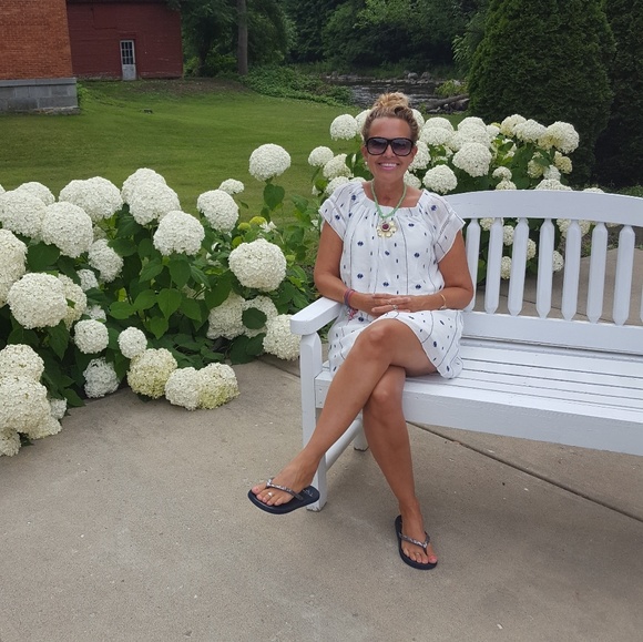 Meet your Posher, Vicki - Picture 1 of 1